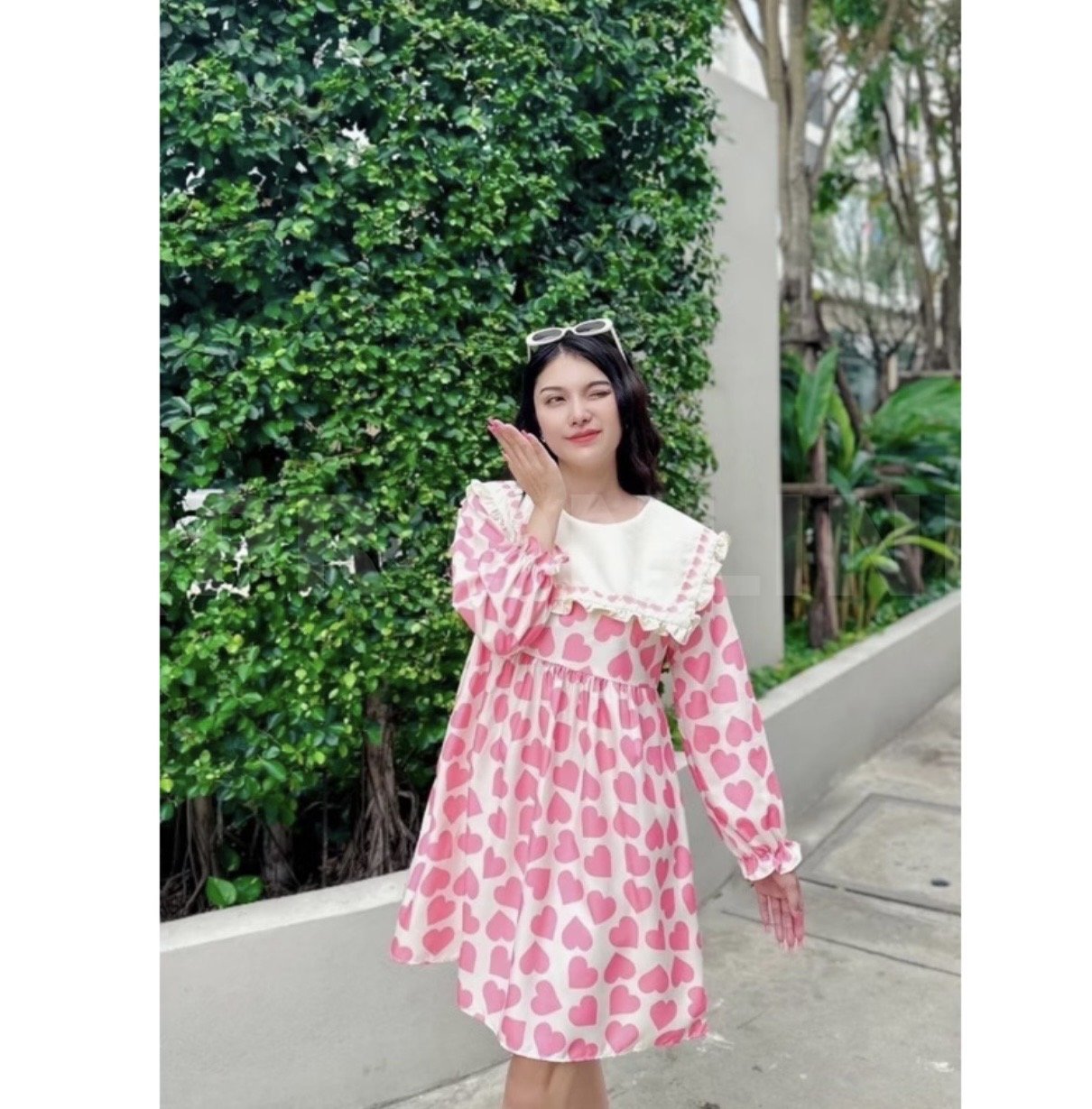 Sweetheart Dress เดรสคอบัวเหลี่ยมลายหัวใจ โทนสีชมพู แขนยาว สีสวยลายชัด น่ารักพรุ้งฟริ้ง งานป้ายypy