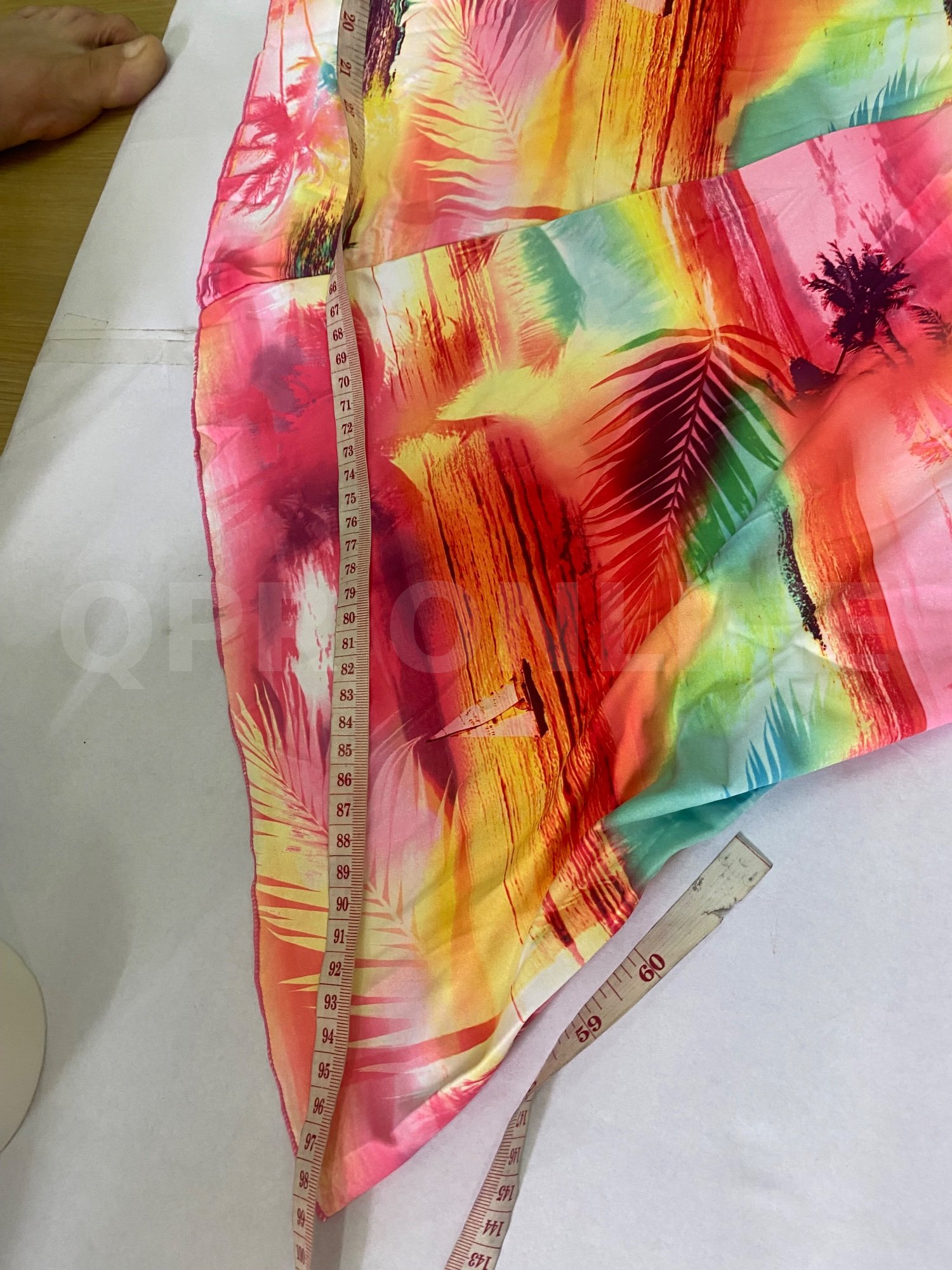 ชุดว่ายน้ำ บอดี้สีชมพูสดใส มีกระโปรงสั้น คลุม 2XL