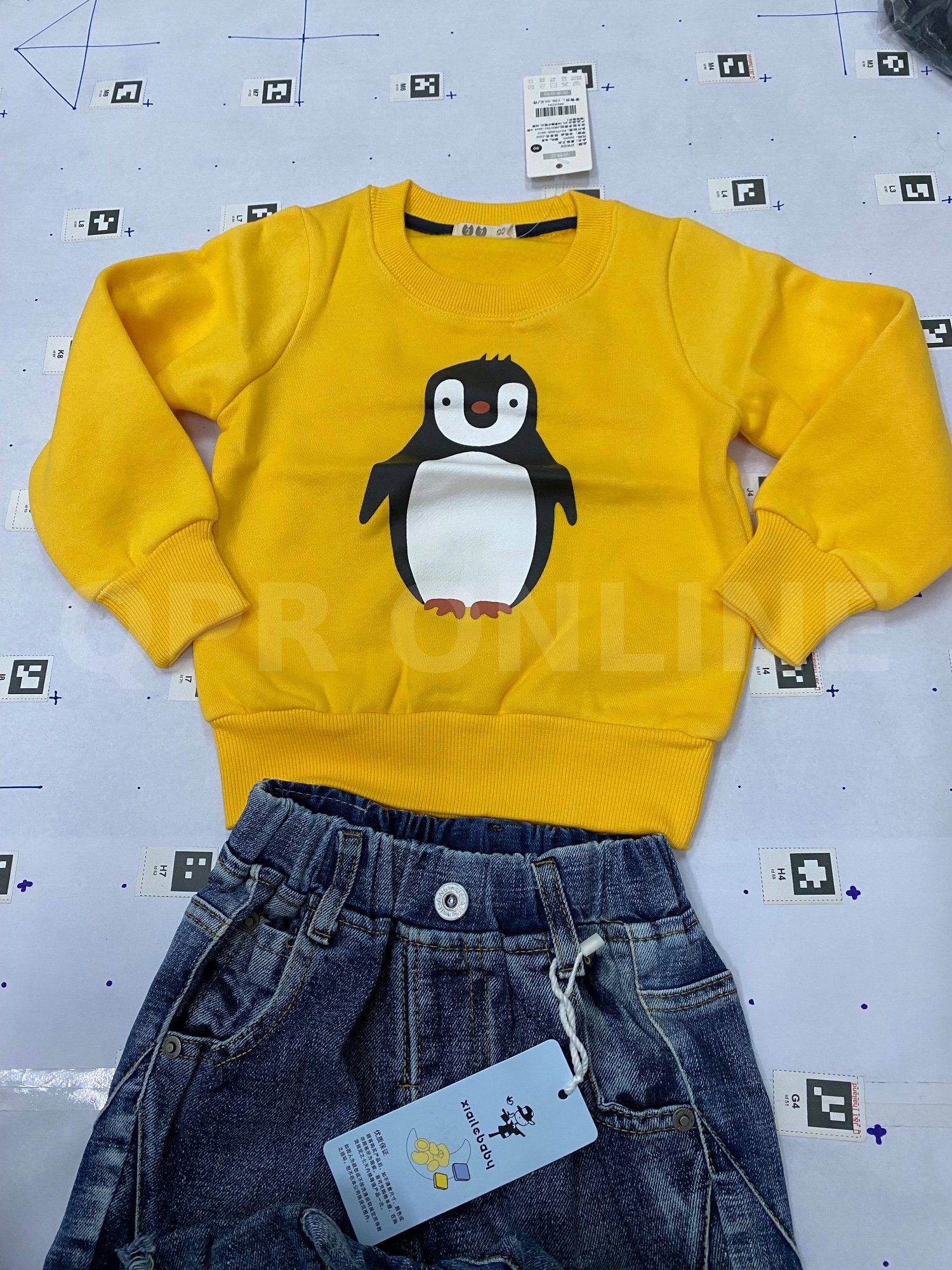 ชุด เซตเด็กเสื้อยืด + กางเกง ยีนส์ขายาวเด็ก 2-3ขวบ size 90 ใส่กันหนาวได้ในอุณหภูมิ 20 ถึง 25 องศา