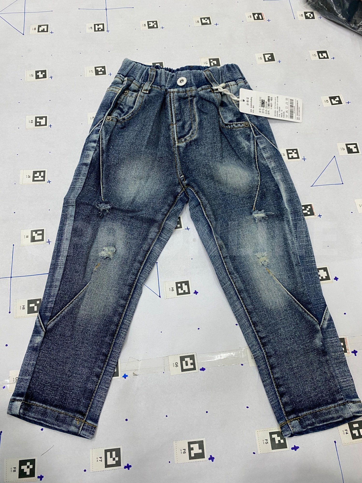 ชุด เซตเด็กเสื้อยืด + กางเกง ยีนส์ขายาวเด็ก 2-3ขวบ size 90 ใส่กันหนาวได้ในอุณหภูมิ 20 ถึง 25 องศา