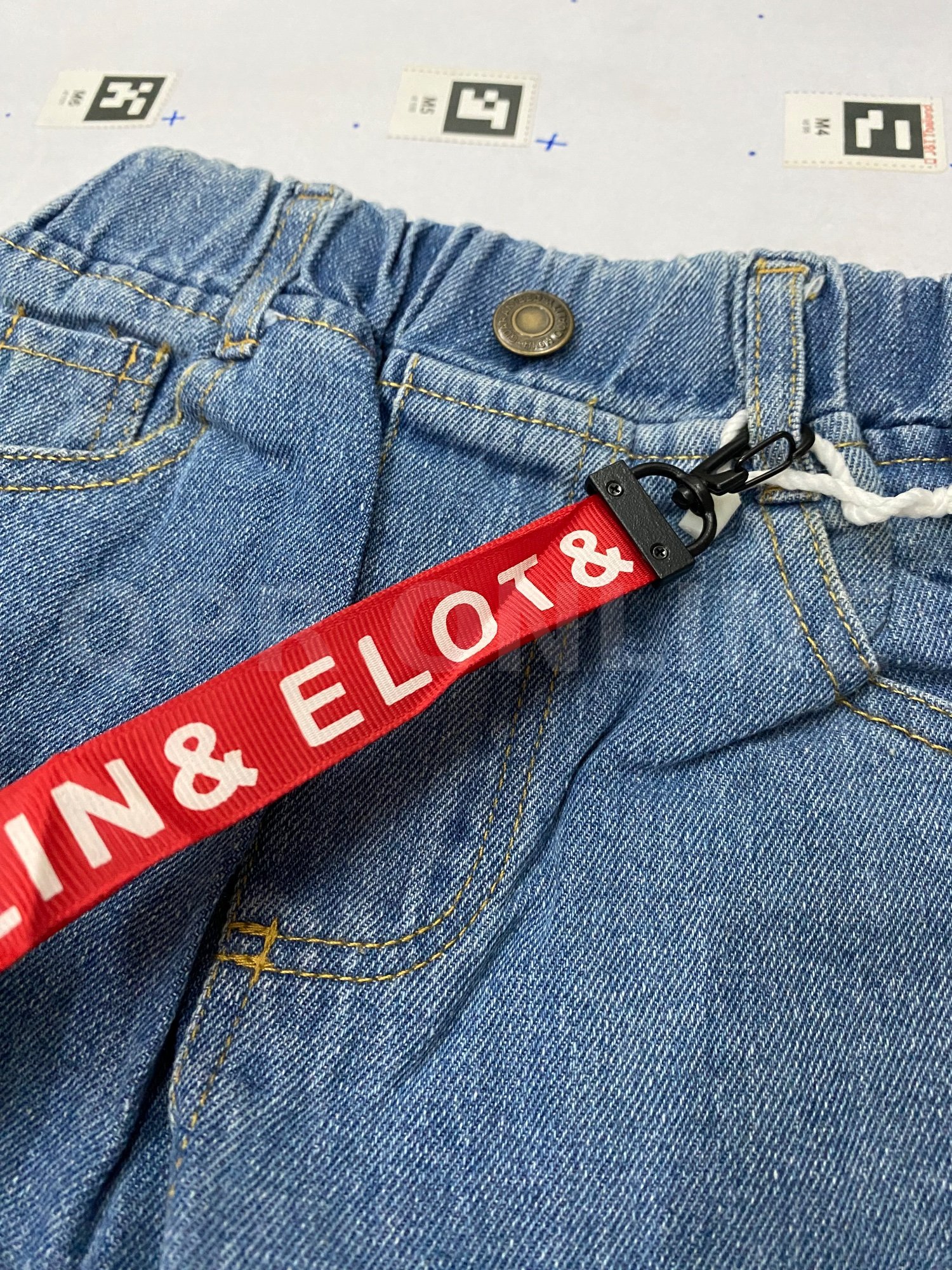 ชุด เซตเด็กเสื้อยืด + กางเกง ยีนส์ขายาวเด็ก 4-5ขวบ size 110