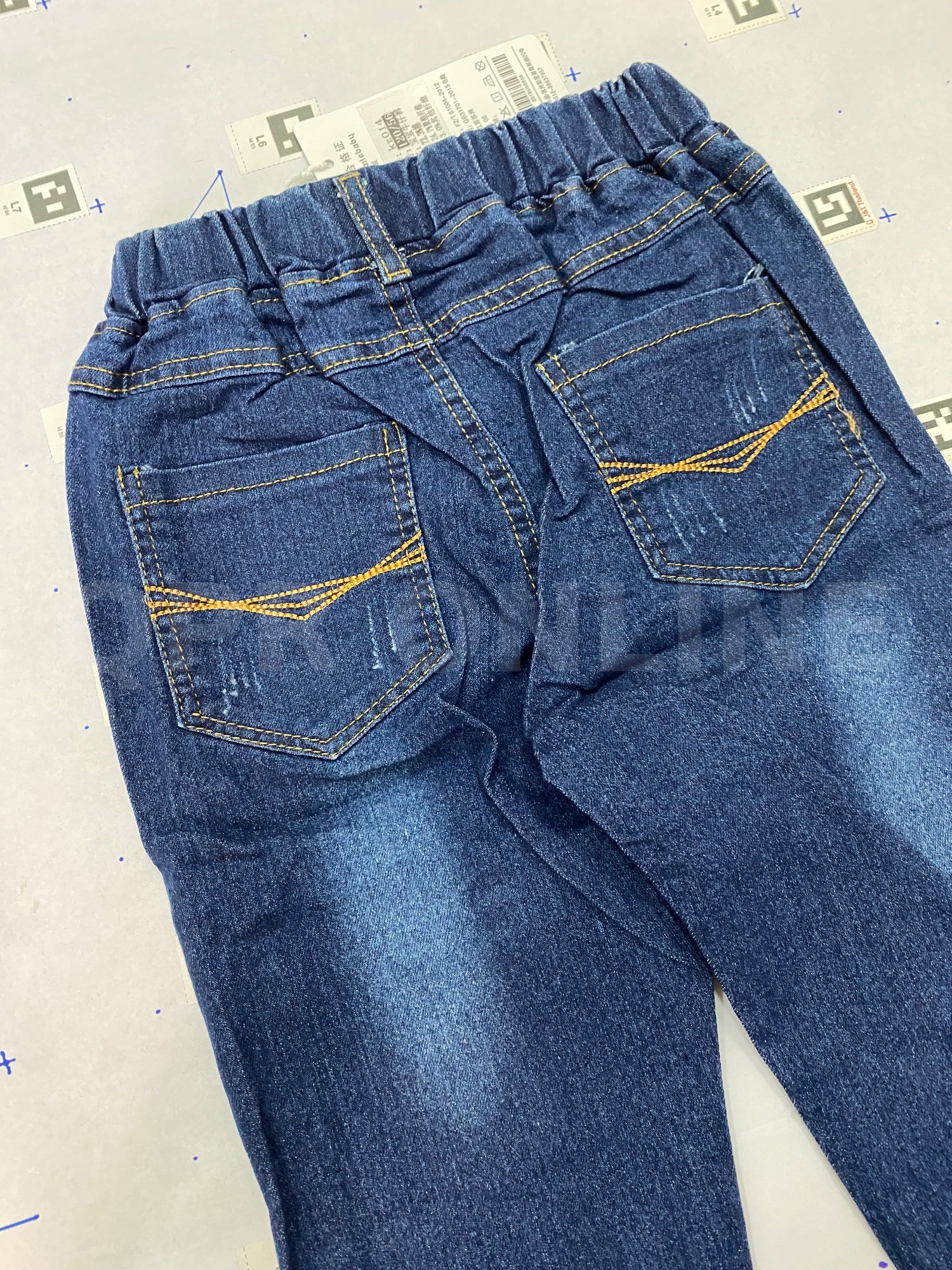 ชุด เซตเด็กเสื้อยืด + กางเกงยีนส์เด็ก 4-5 ขวบ size 110